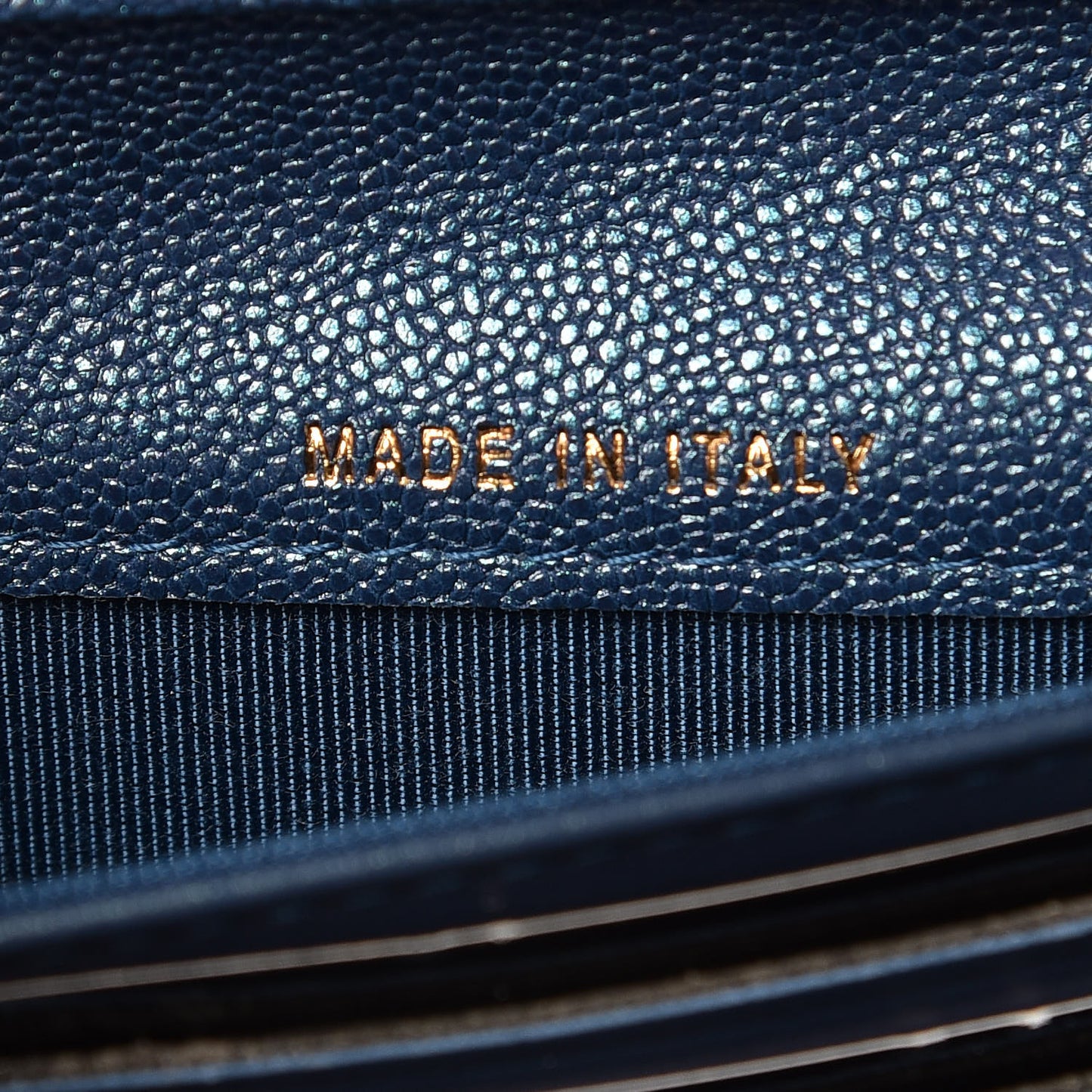 Iridescent Caviar Quilted Classic Clutch With Chain Dark Blue