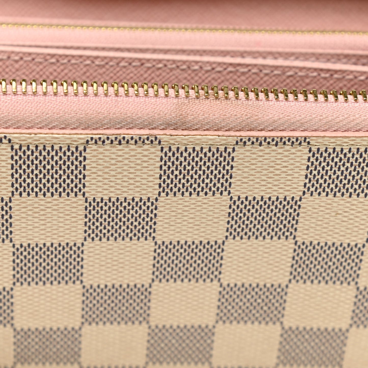 Damier Azur Zippy Wallet Rose Ballerine