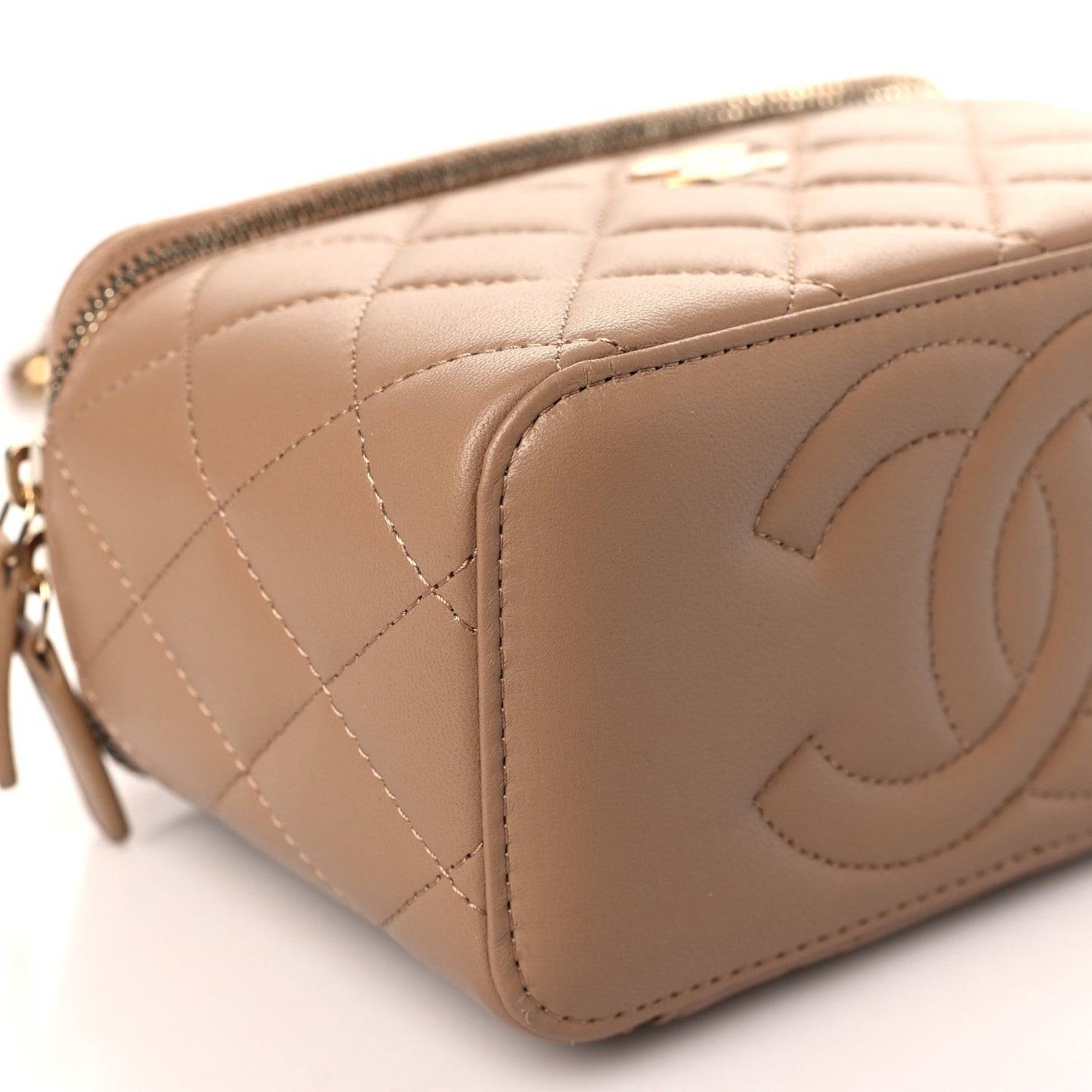 Lambskin Quilted Metal Small Top Handle Vanity Case With Chain Beige