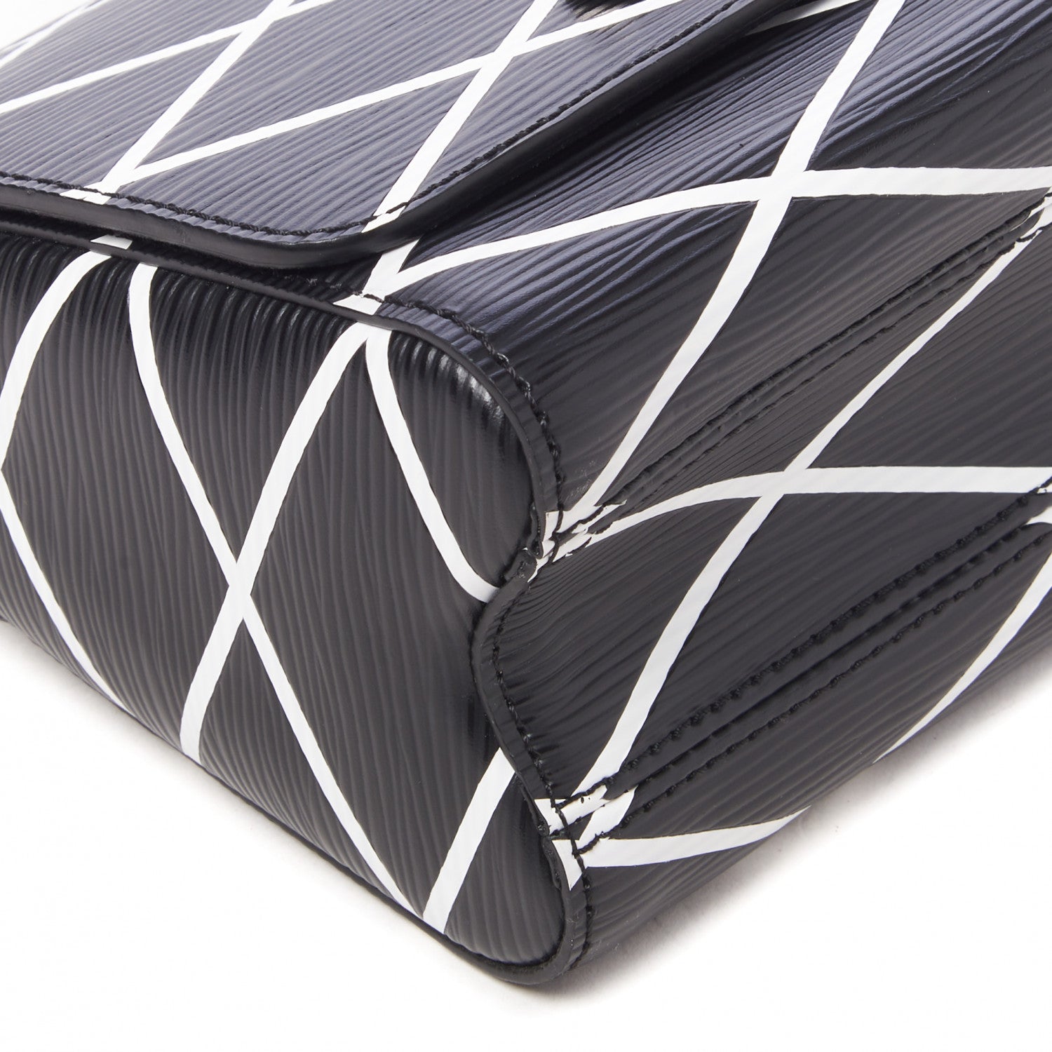 Louis Vuitton Epi Malletage Twist Shoulder Bag PM Black 6 of 8