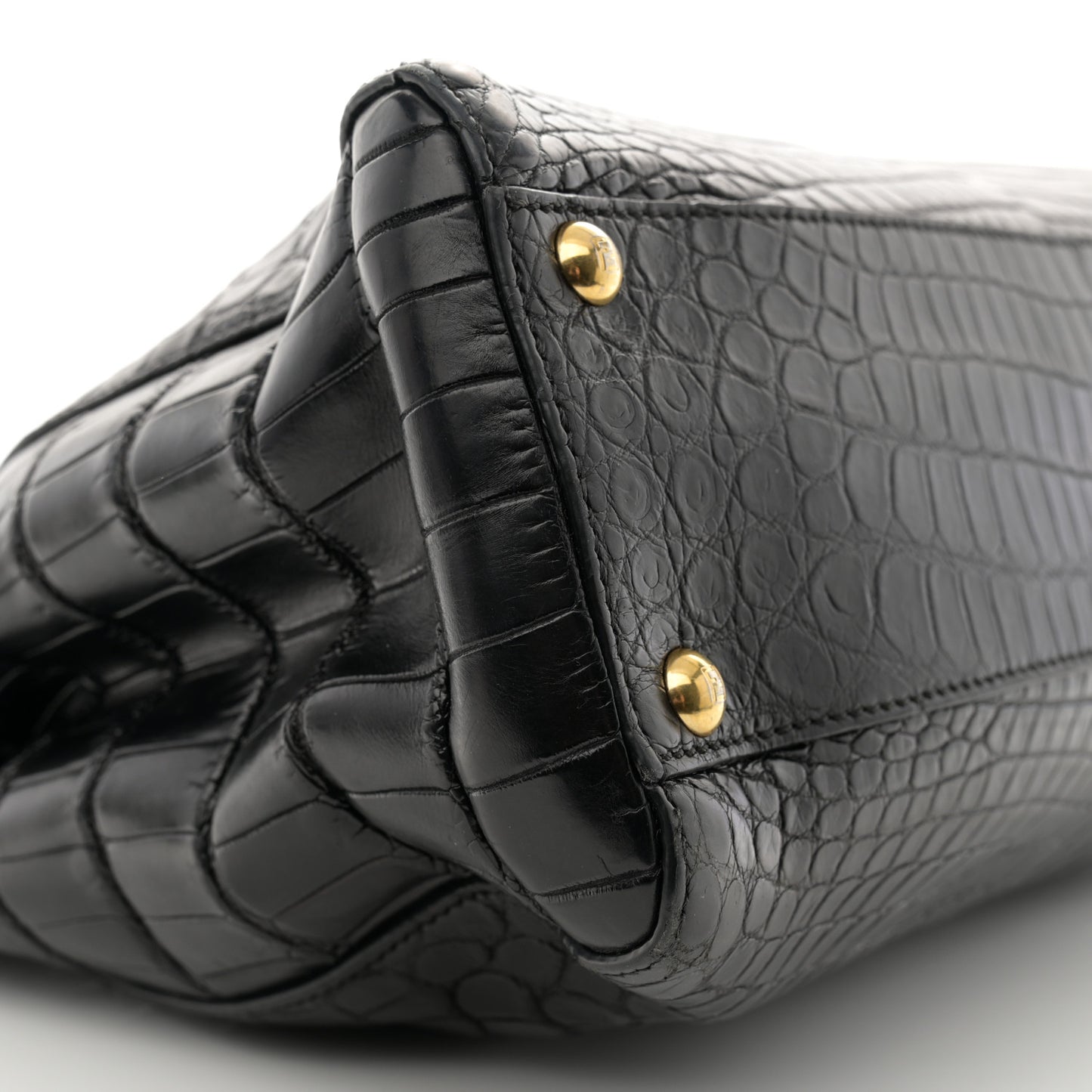 Crocodile Medium Peekaboo Iconic Satchel Black