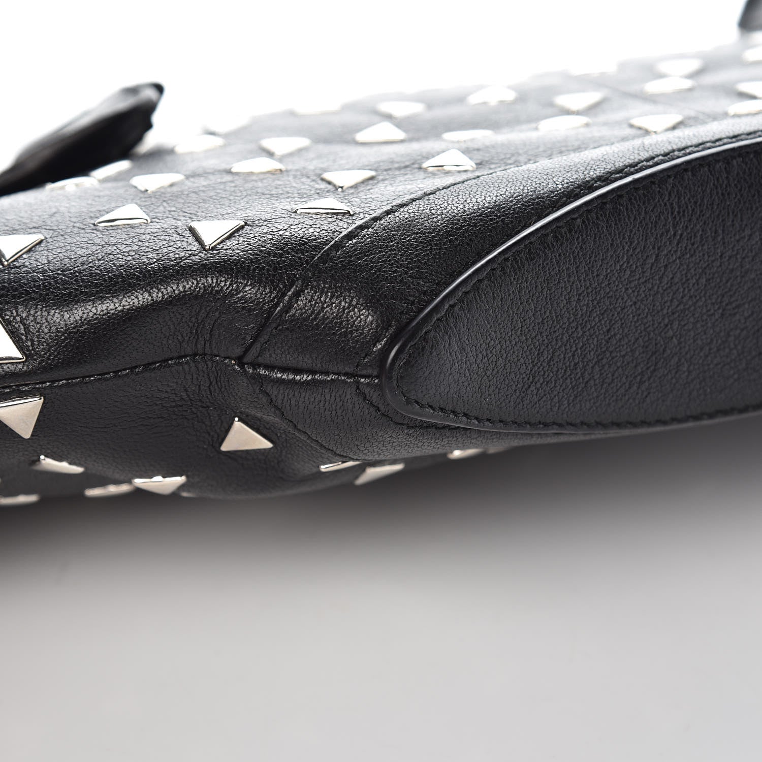Alexander McQueen Calfskin Studded De Manta Clutch Black 9 of 11