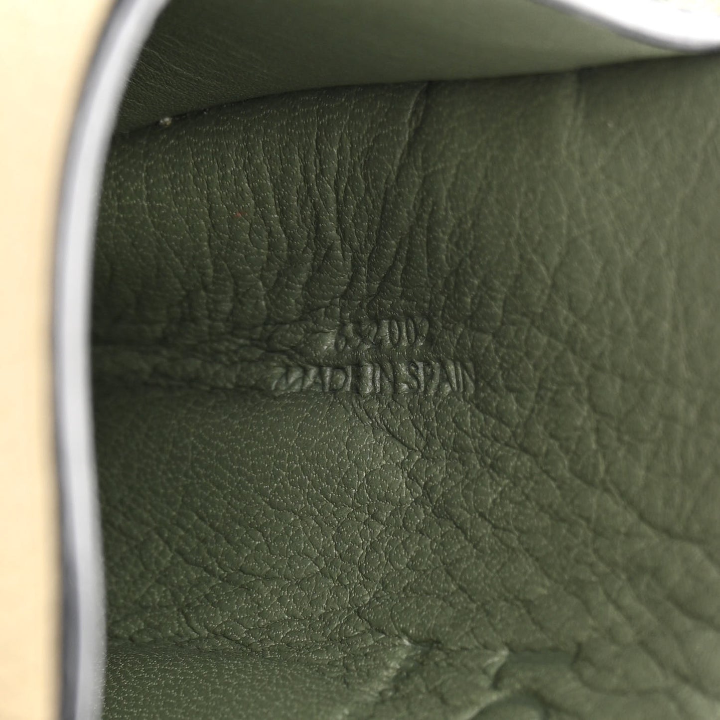 Grained Calfskin Gate Pocket Pouch Green