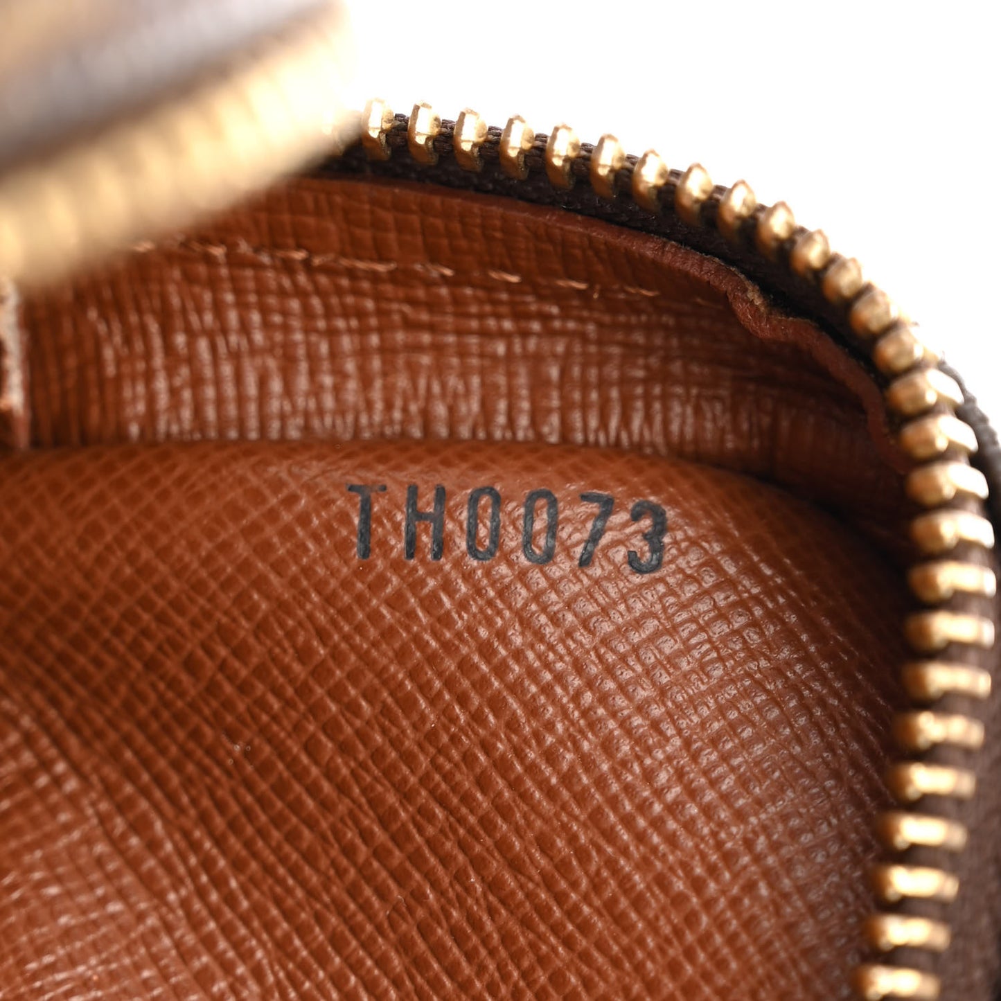 Monogram Amazone