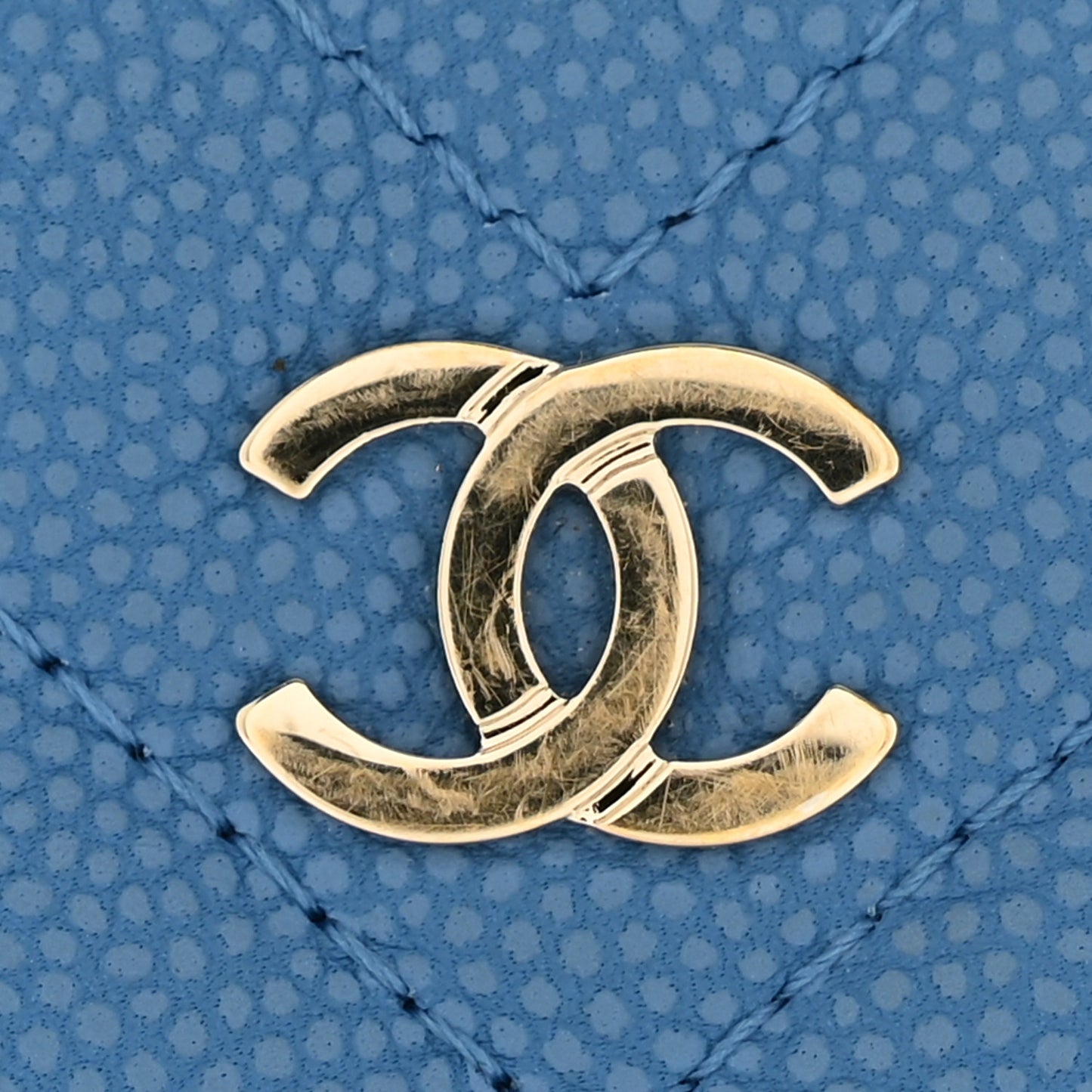 Caviar Chevron Quilted Card Holder Blue