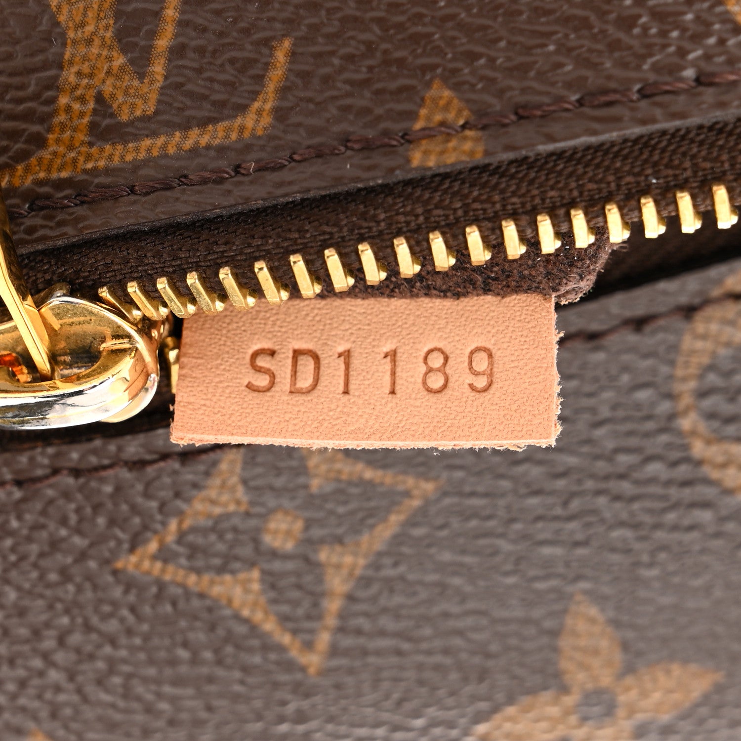 Louis Vuitton Monogram Pochette Metis 8 of 13