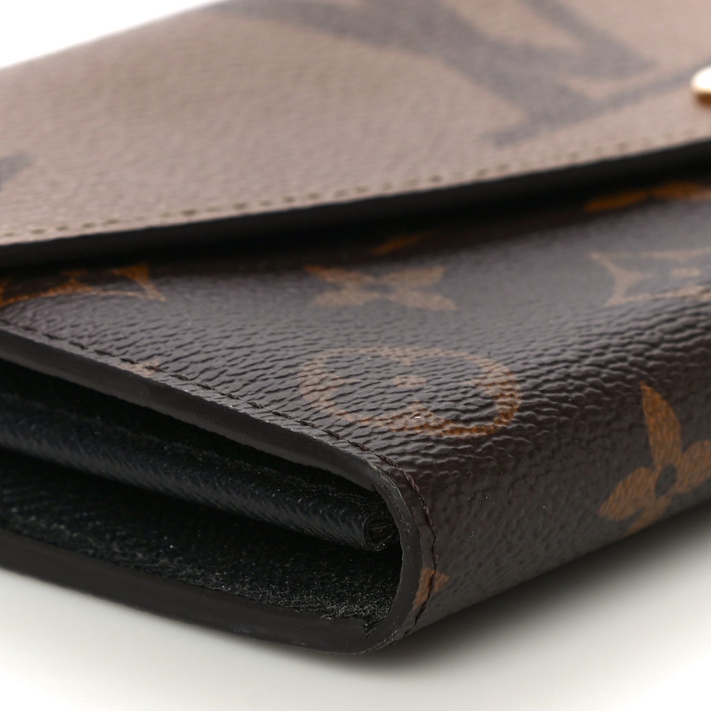 Reverse Monogram Giant Sarah Wallet