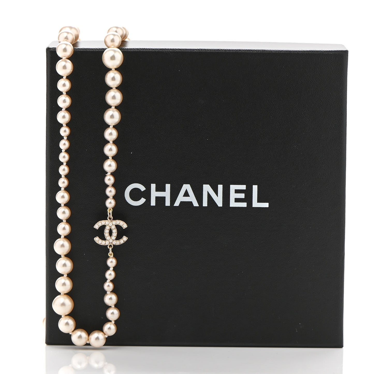 Graduated Pearl CC Long Necklace Gold