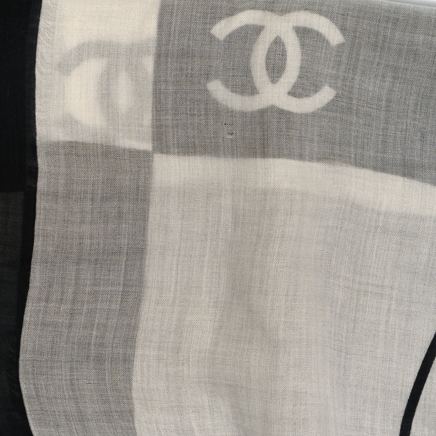 Cashmere CC Rue Cambon Fringe Scarf Black