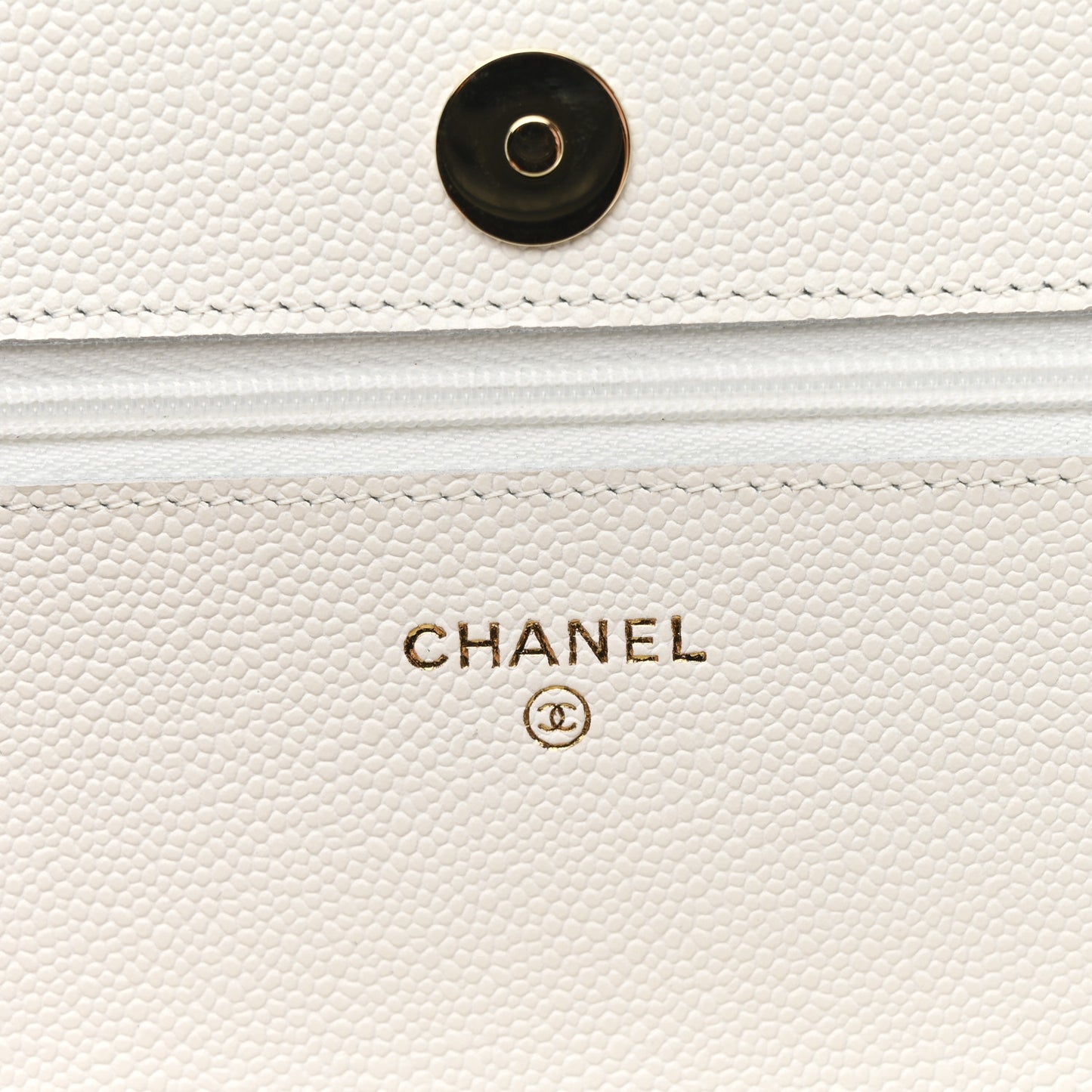 Caviar Quilted Wallet On Chain WOC White