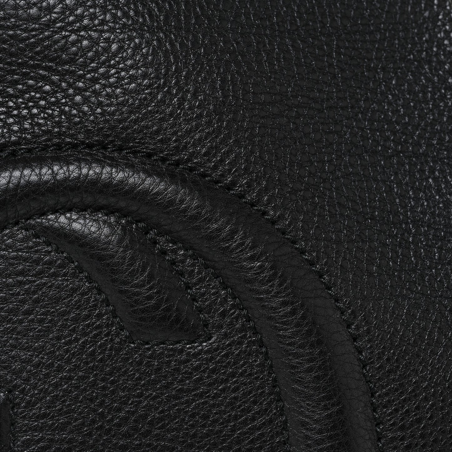 Pebbled Calfskin Medium Soho Chain Shoulder Bag Black