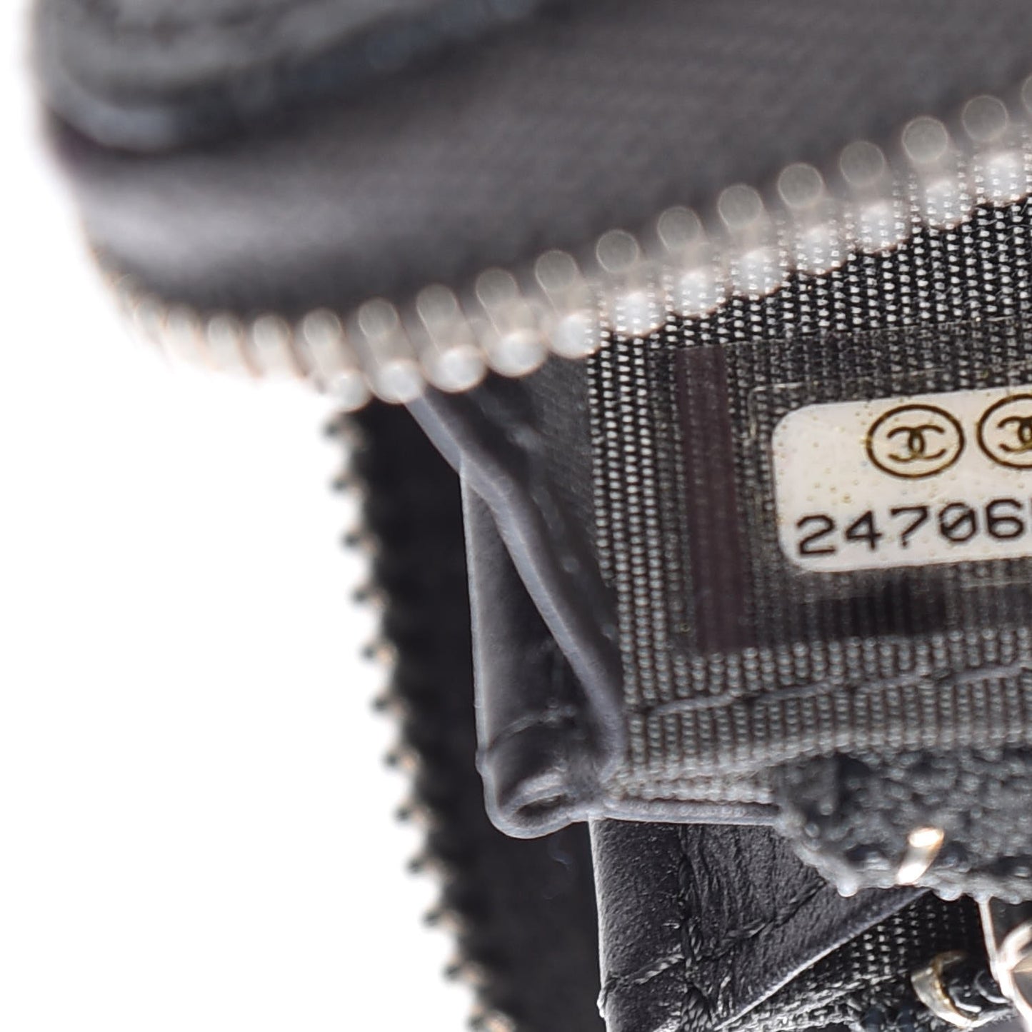 Metallic Caviar Quilted Medium Maxi CC Zip Around Wallet Black