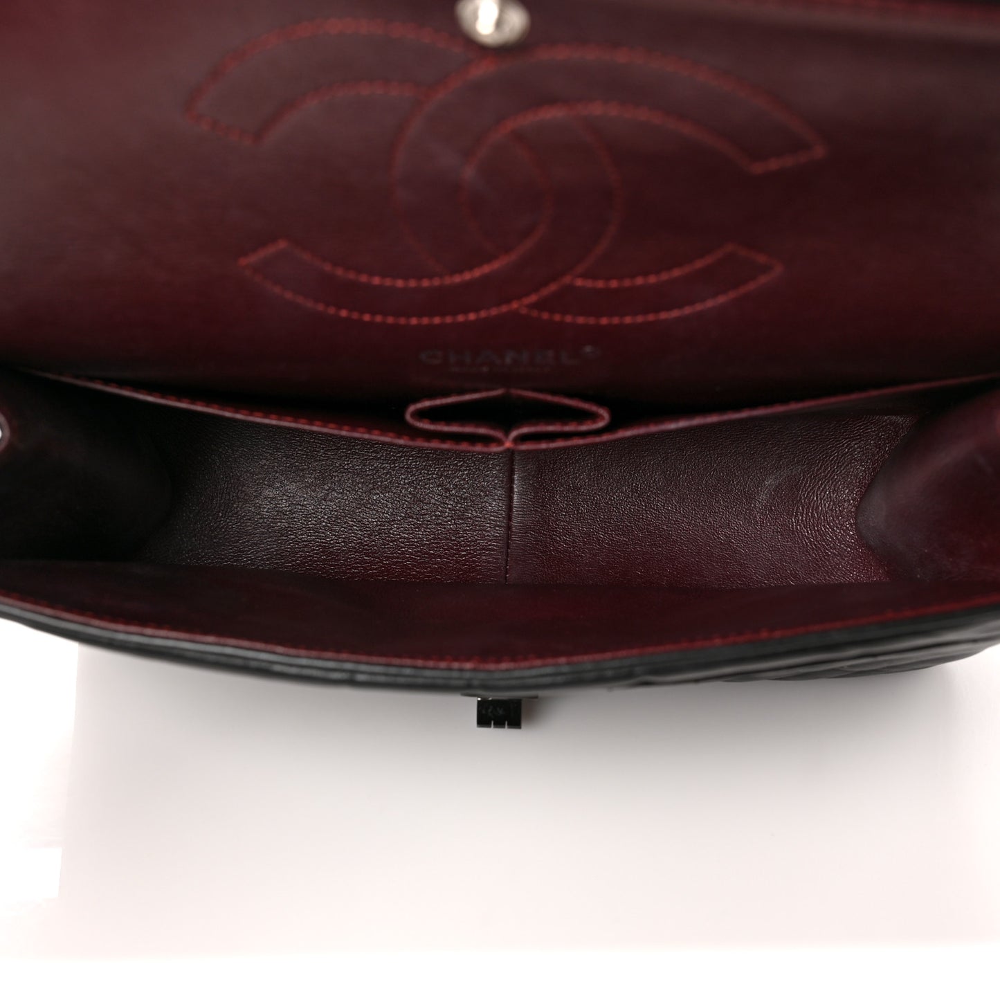 Aged Calfskin Chevron Quilted 2.55 Reissue 226 So Black