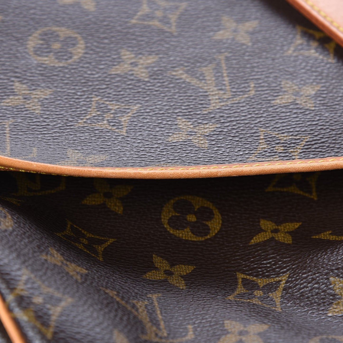 Monogram Saumur 35