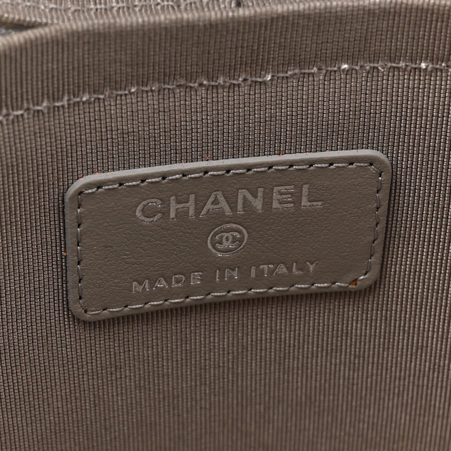 Chanel Metallic Lambskin Quilted Round Vanity Case With Chain Silver 6 of 10
