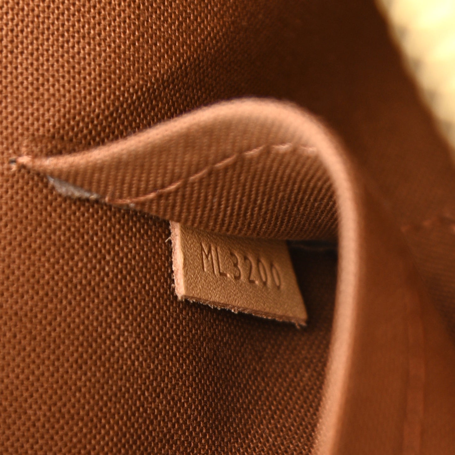 Monogram Alma BB