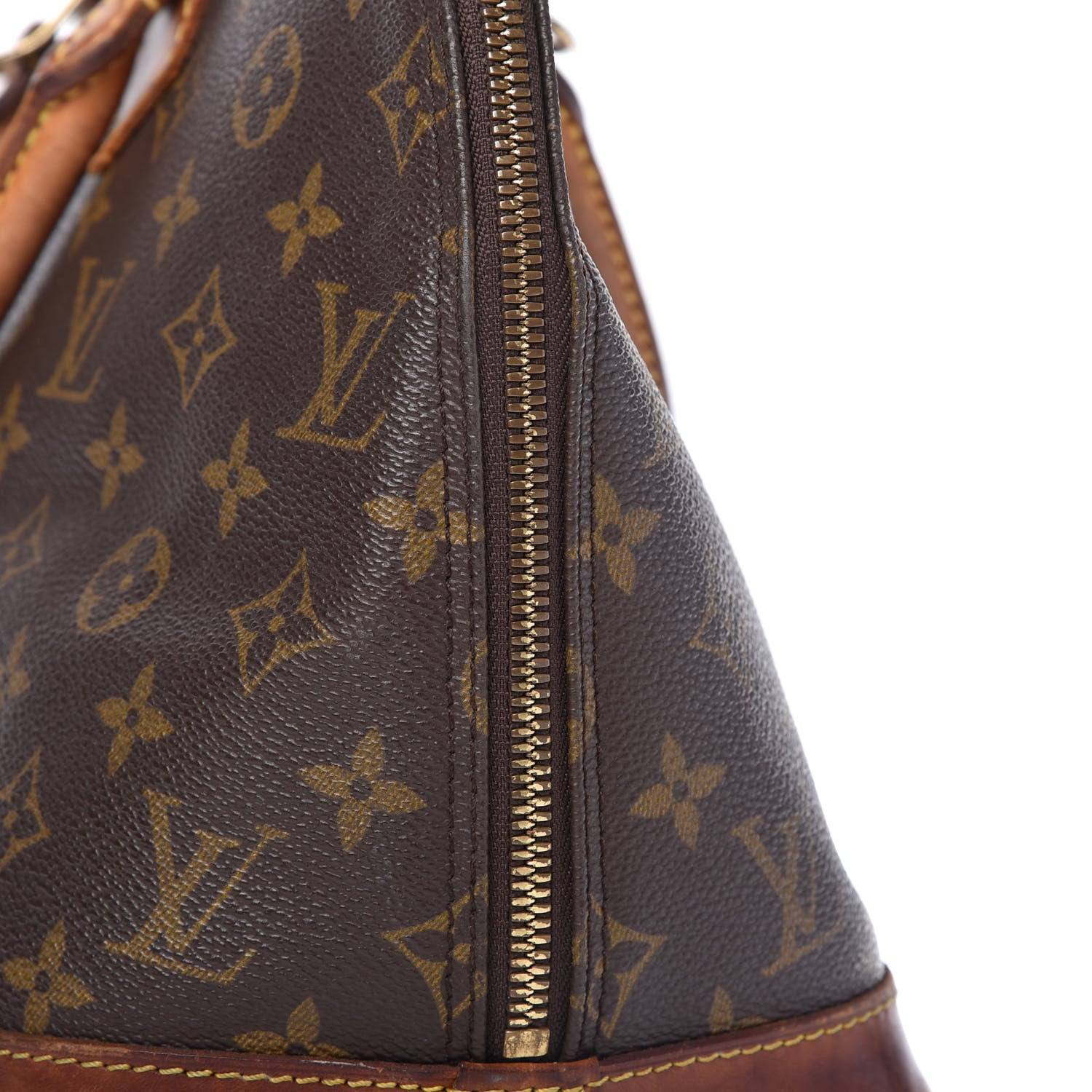Louis Vuitton Monogram Alma PM 9 of 16