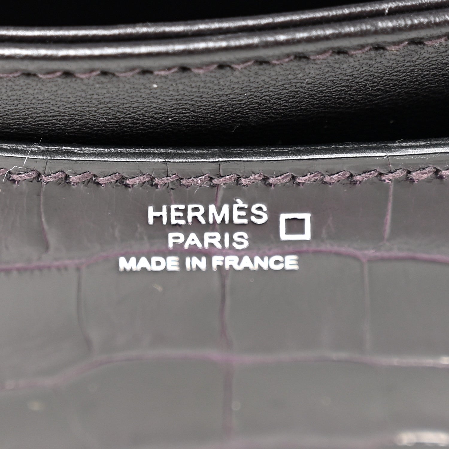 Hermes Shiny Alligator Enamel Constance 18 Prunoir Bleu Saint Cyr