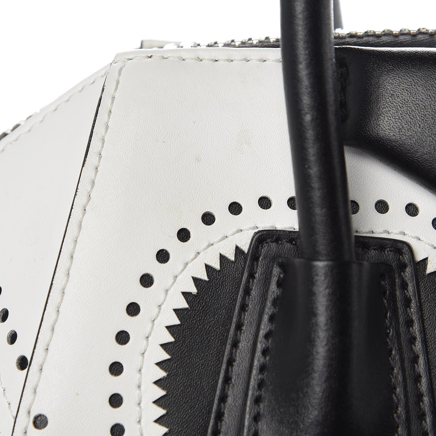 Calfskin Brogue Small Antigona Black White