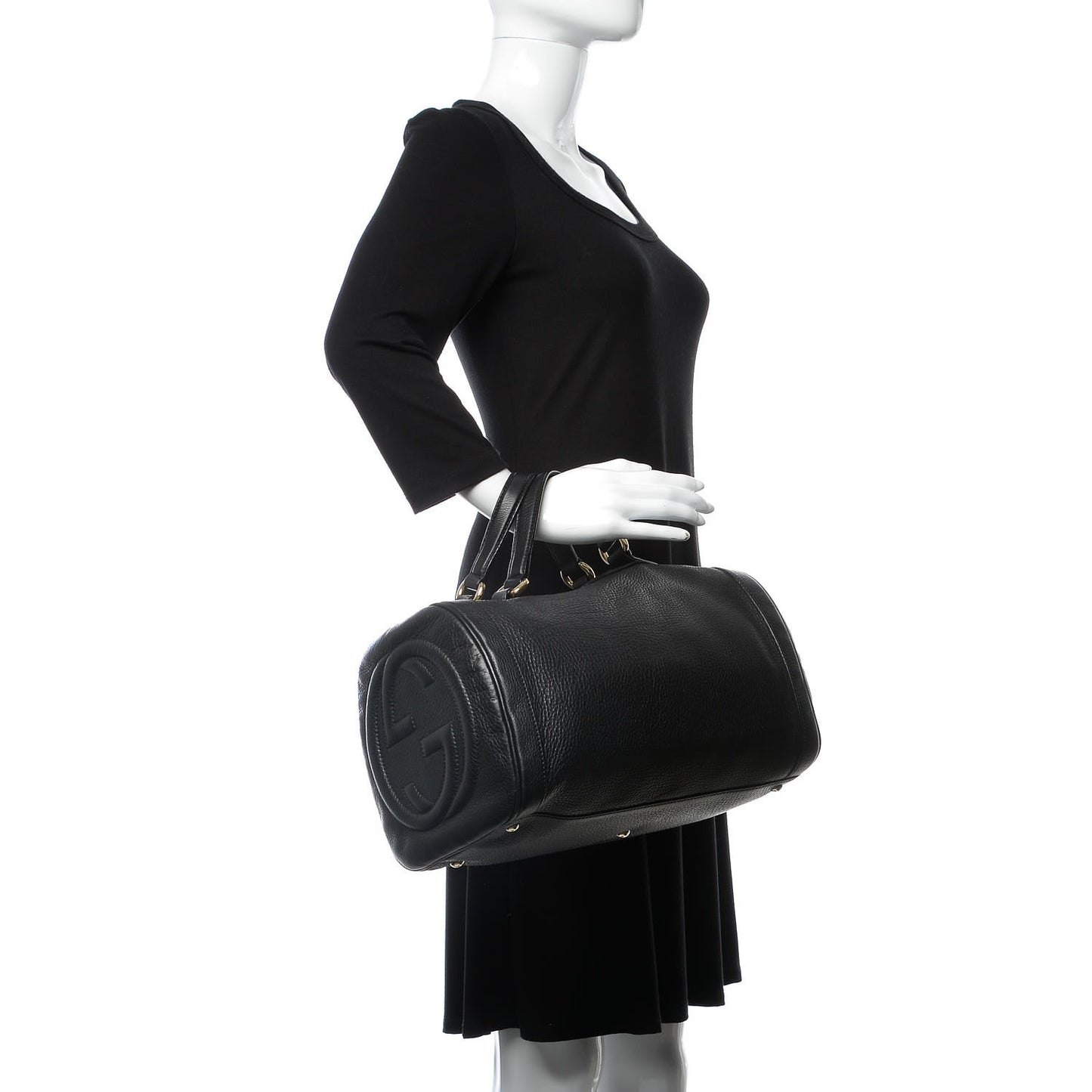 Pebbled Calfskin Medium Soho Boston Black