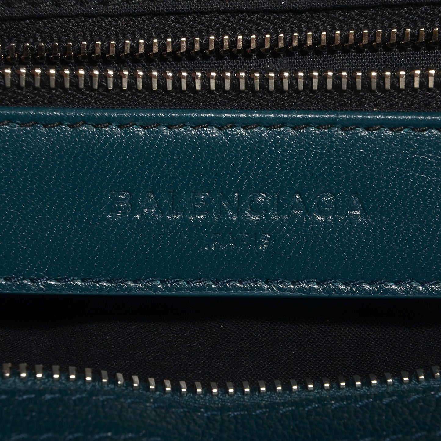 Chevre Silver Metallic Edge Hardware City Bleu Paon
