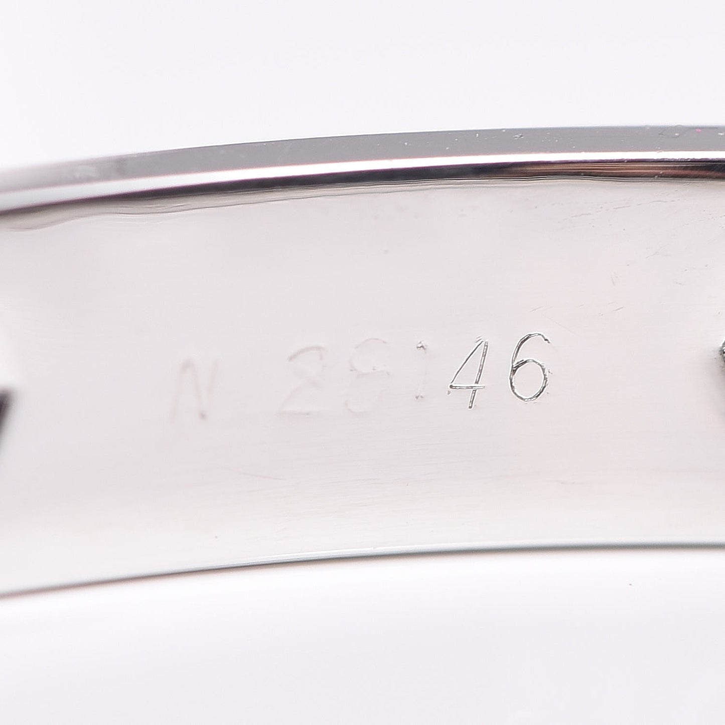 18K White Gold 10 Diamond LOVE Bracelet 17