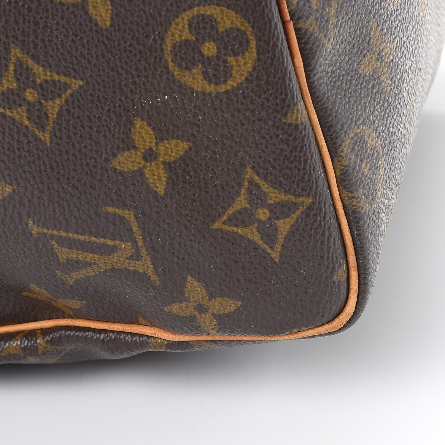 Louis Vuitton Monogram Speedy 25 18 of 26