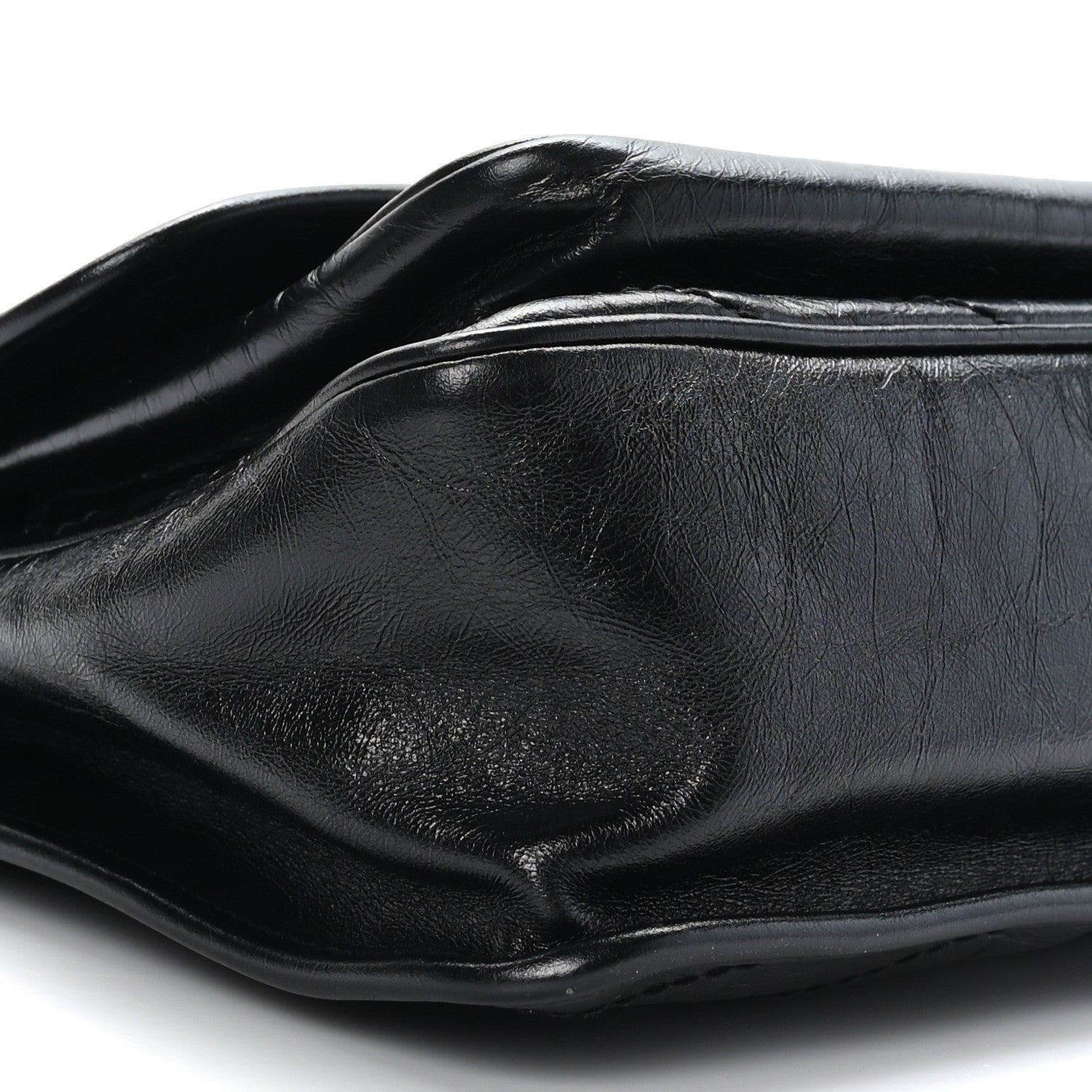Saint Laurent Crinkled Calfskin Matelasse Monogram Medium Niki Chain Satchel Black 8 of 9