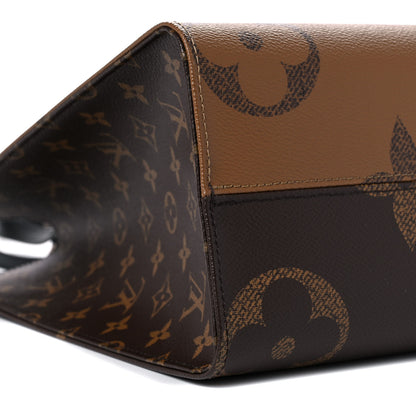 Louis Vuitton Reverse Monogram Giant Onthego MM 7 of 11