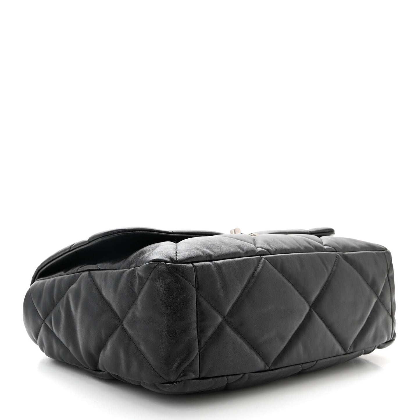 Lambskin Quilted Maxi Chanel 19 Flap Black