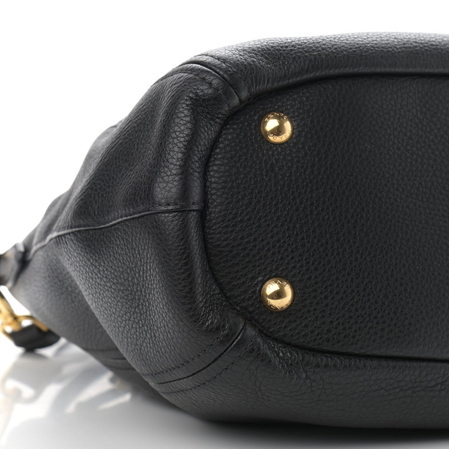 Vitello Phenix Shoulder Bag Black