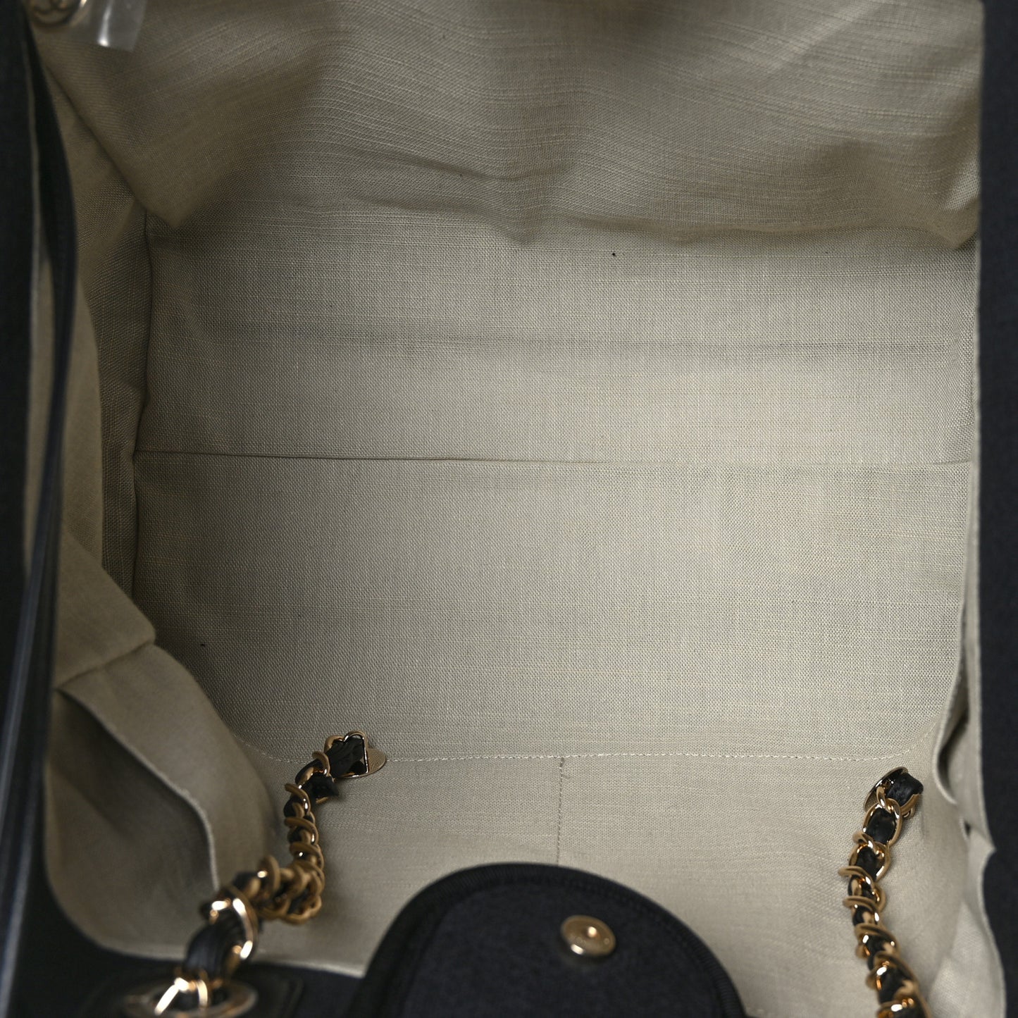 Mixed Fibers Medium Deauville Tote Black