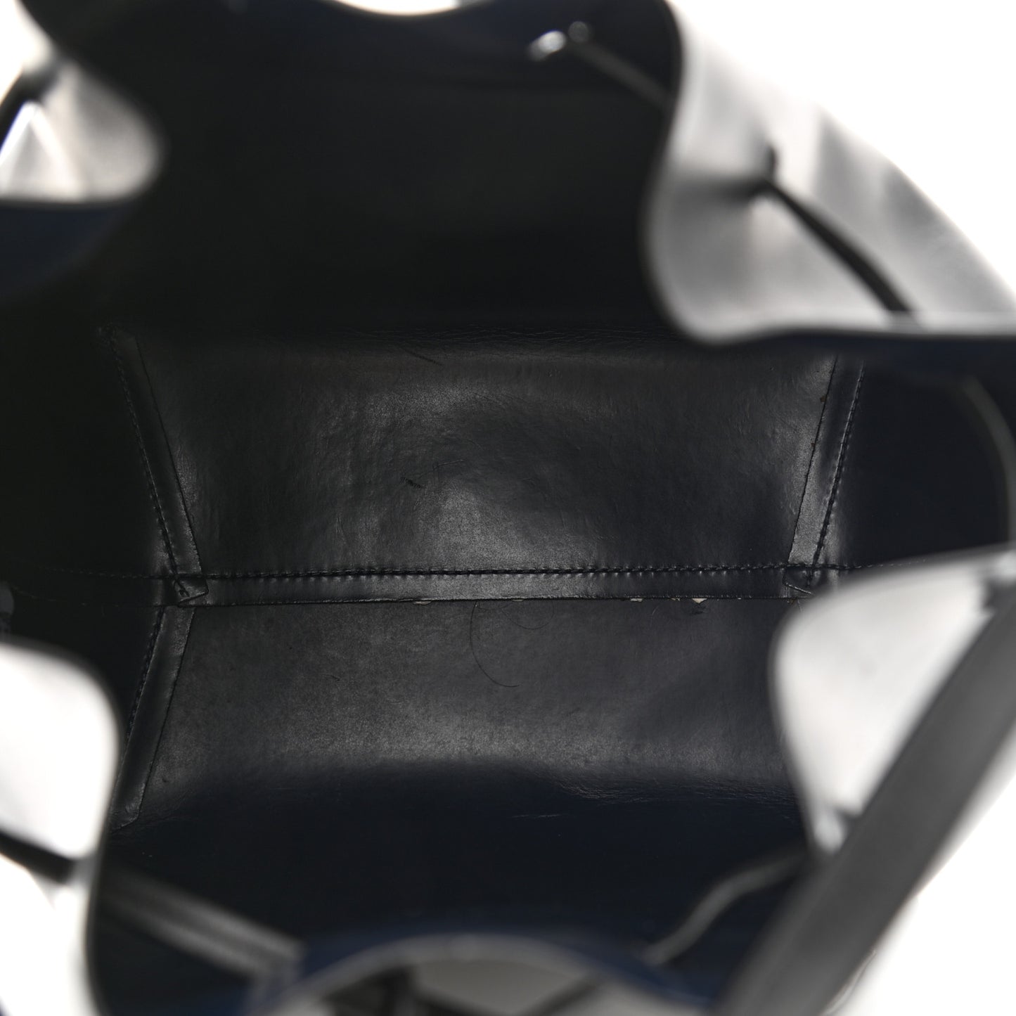 Vegetable Tanned Calfskin Bucket Bag Black Royal