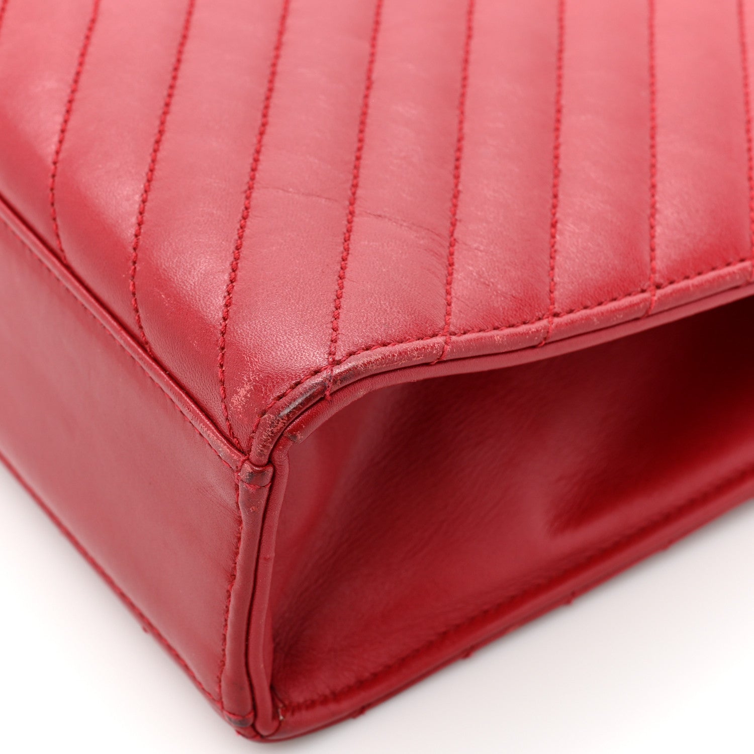 Saint Laurent Smooth Calfskin Matelasse Chevron Large Monogram Satchel Lipstick Red 16 of 20