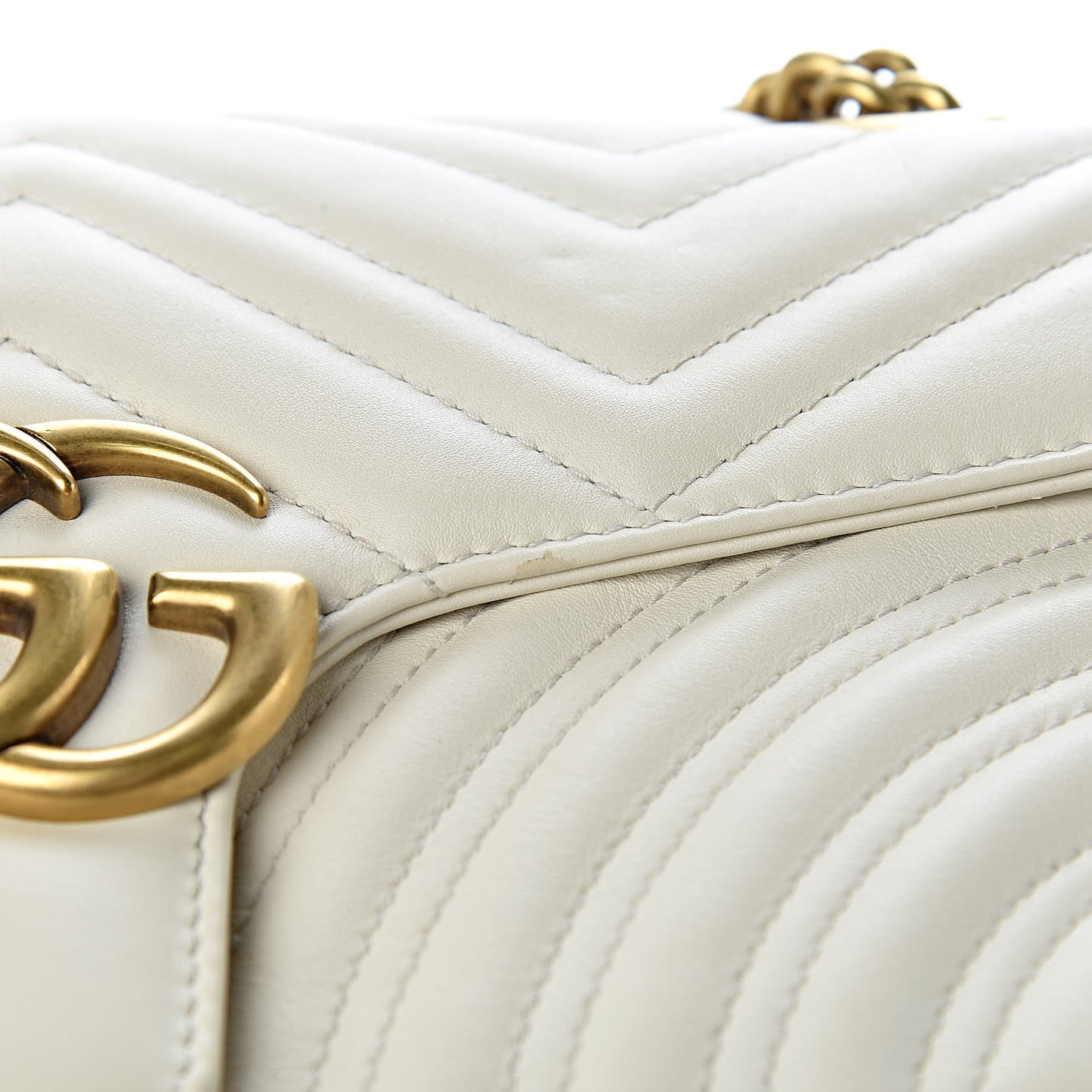 Calfskin Matelasse Small GG Marmont Shoulder Bag White