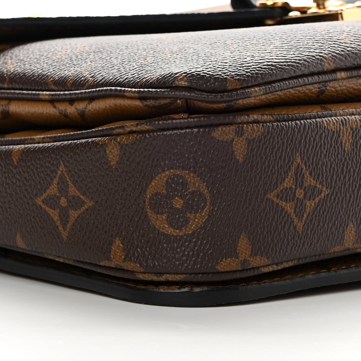 Reverse Monogram Pochette Metis