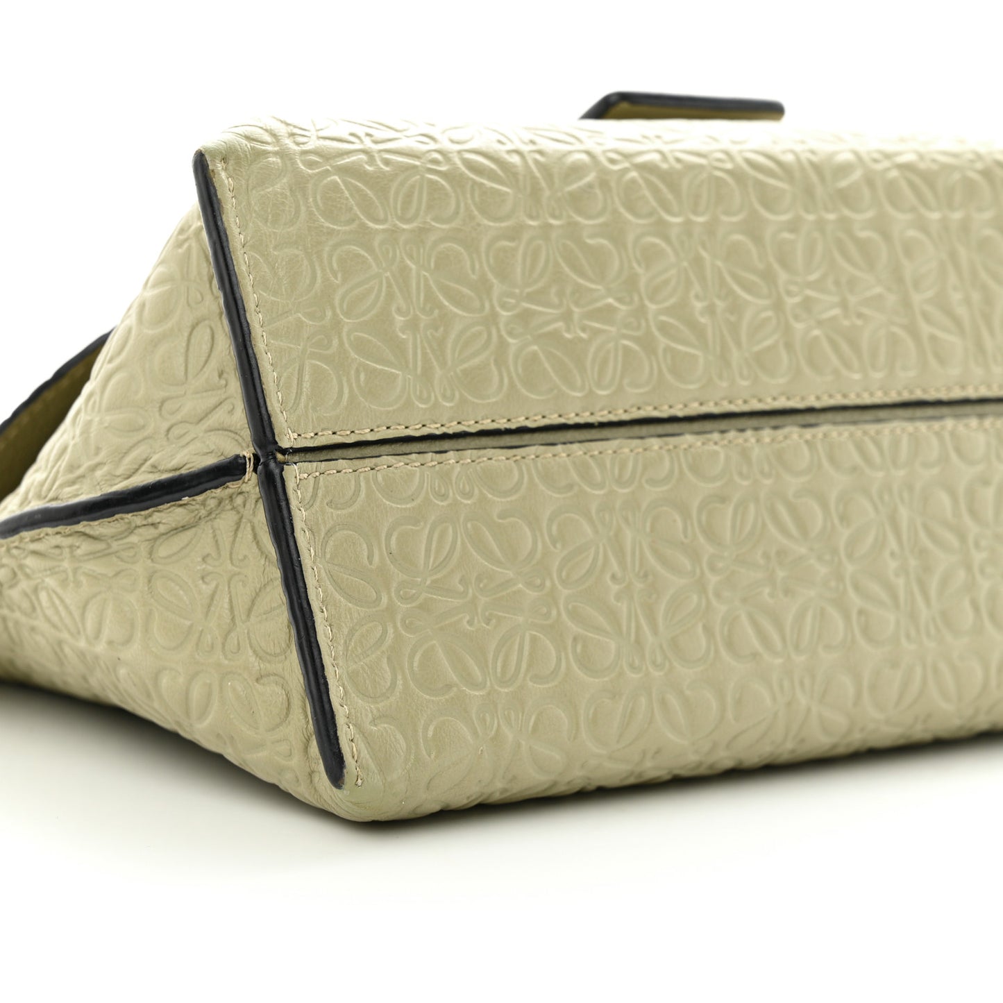 Goatskin Embossed Avenue Shoulder Bag Green