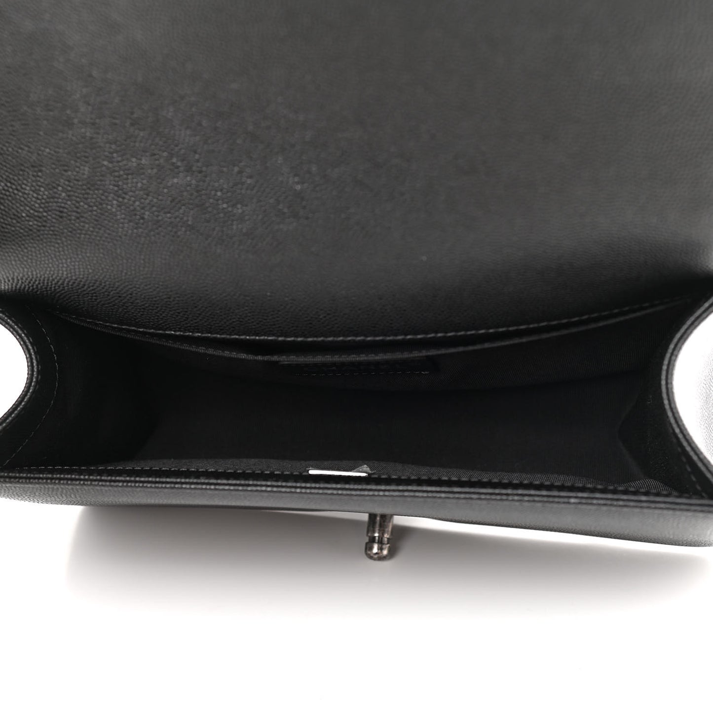 Caviar Quilted Medium Boy Flap Black