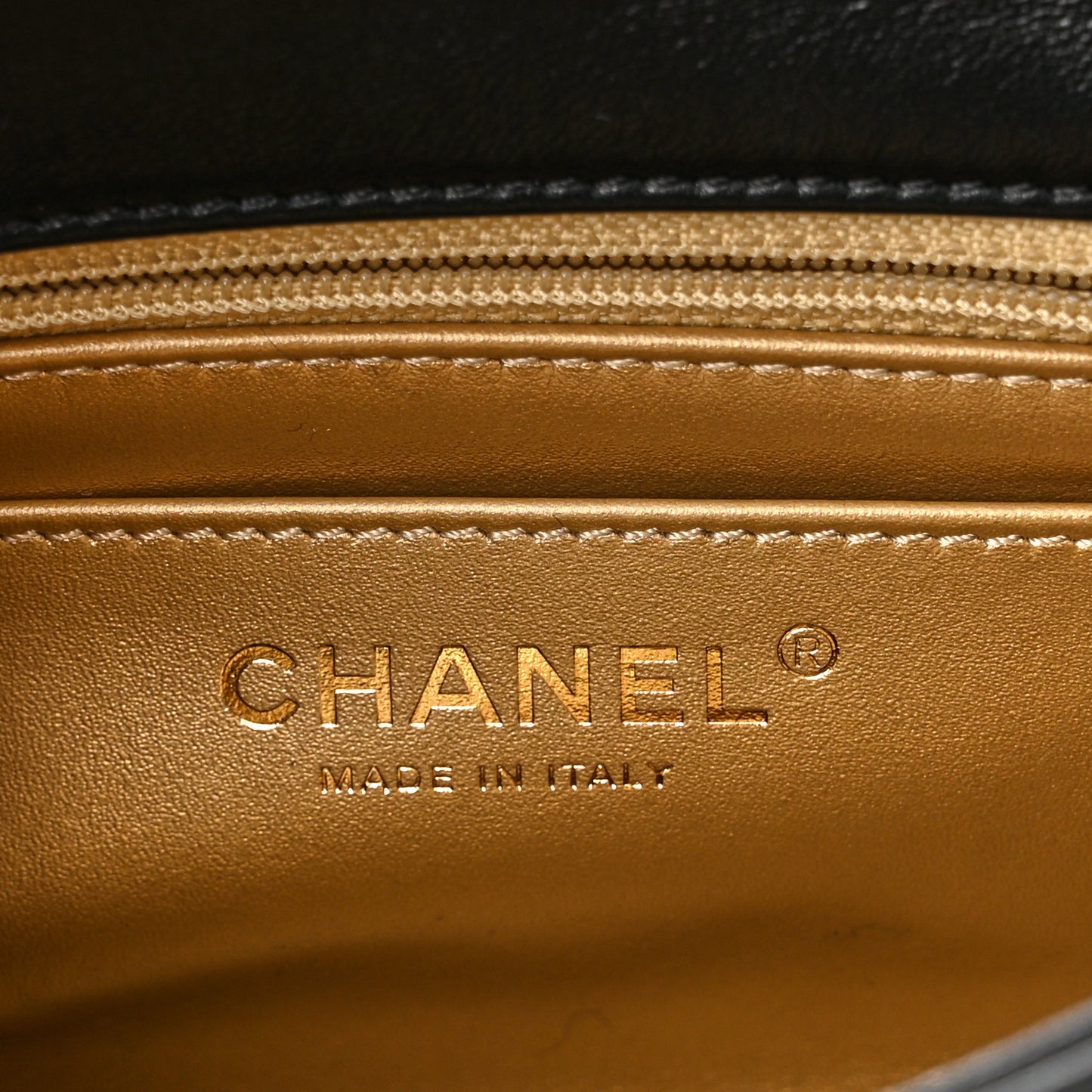 Lambskin Quilted Mini Pearl Crush Flap Black