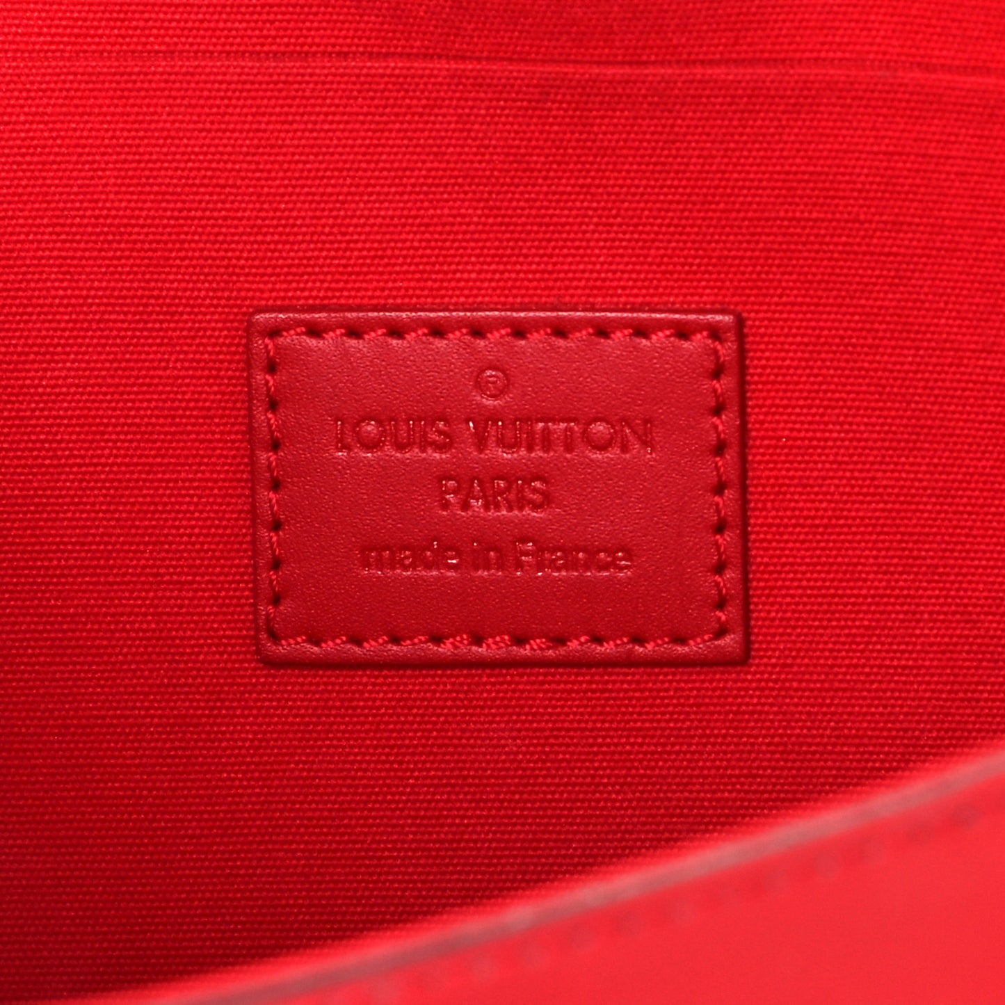 Vernis Felicie Pochette Chain Wallet Cherry