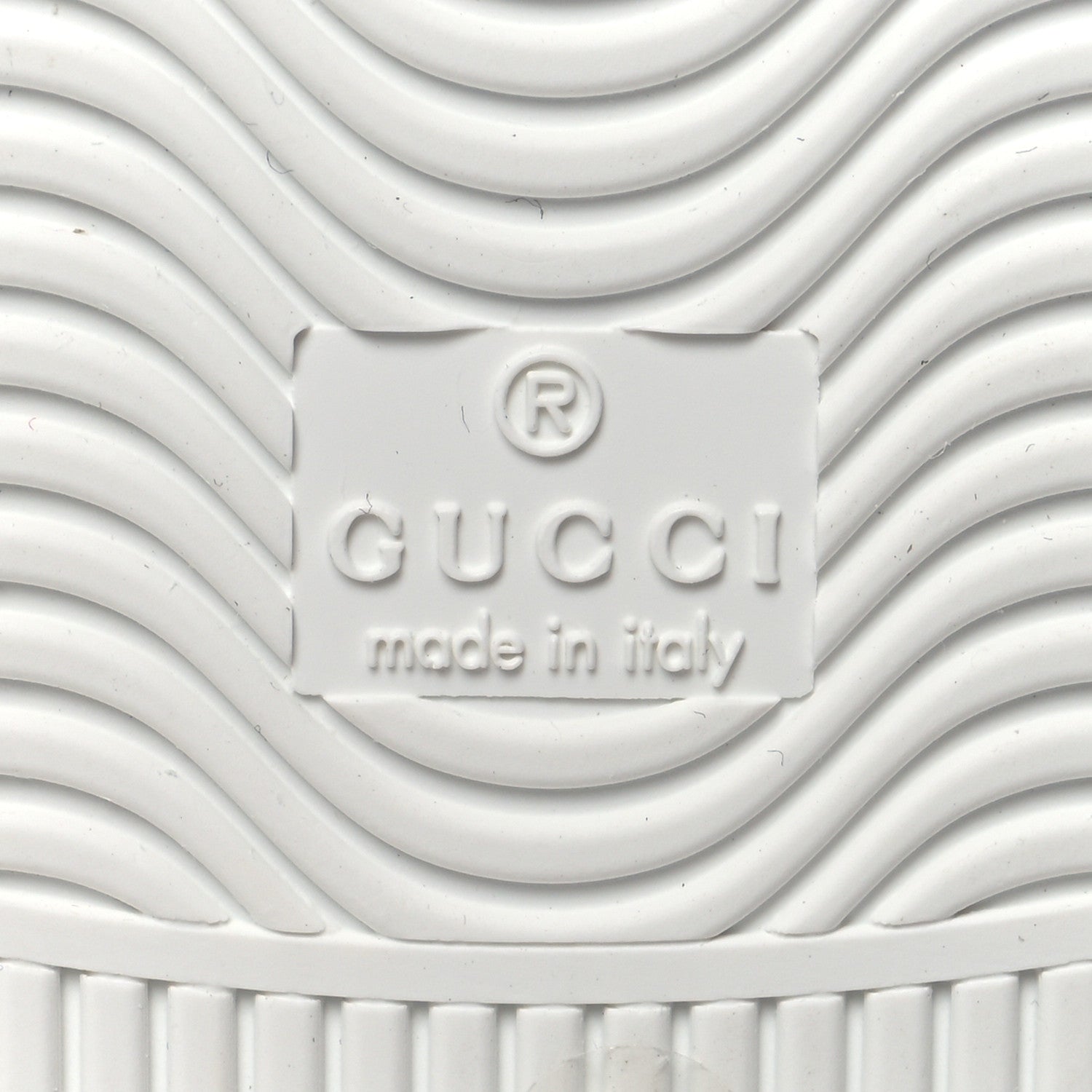 Gucci Calfskin Interlocking G Mens New Ace Sneakers 9 White Red Flame Green 9 of 9