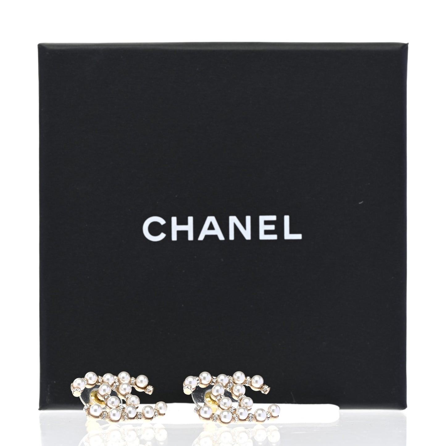 Pearl Crystal Nefertiti CC Earrings Gold
