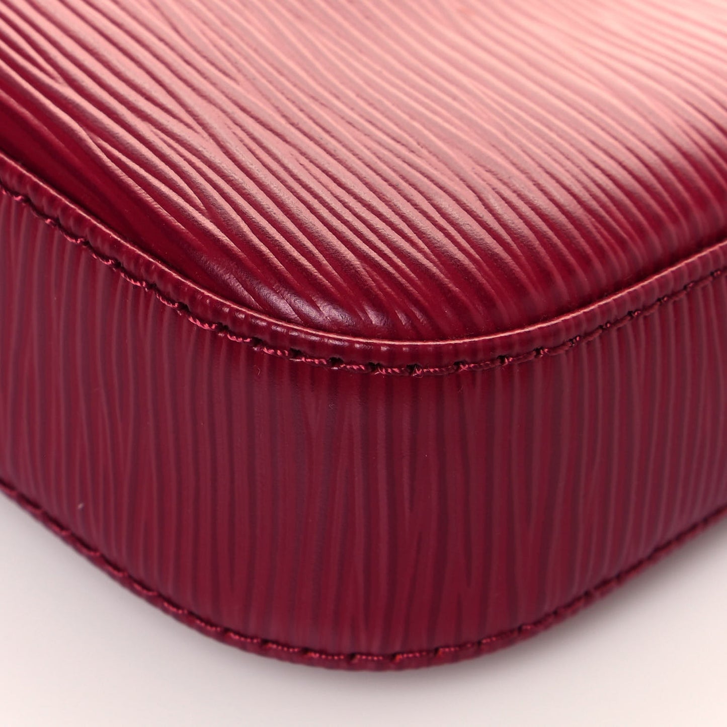 Epi Pochette Accessories NM Fuchsia