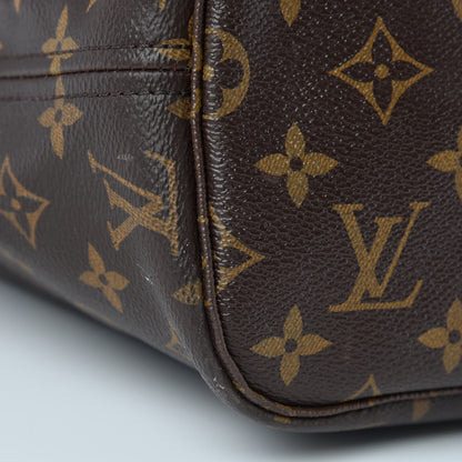 Louis Vuitton Monogram World Tour Neverfull MM 15 of 24