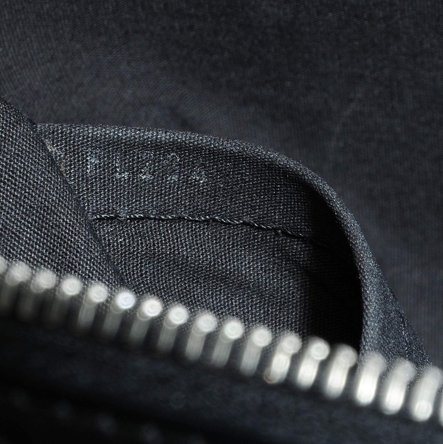 Louis Vuitton Epi Lockit Black 7 of 7