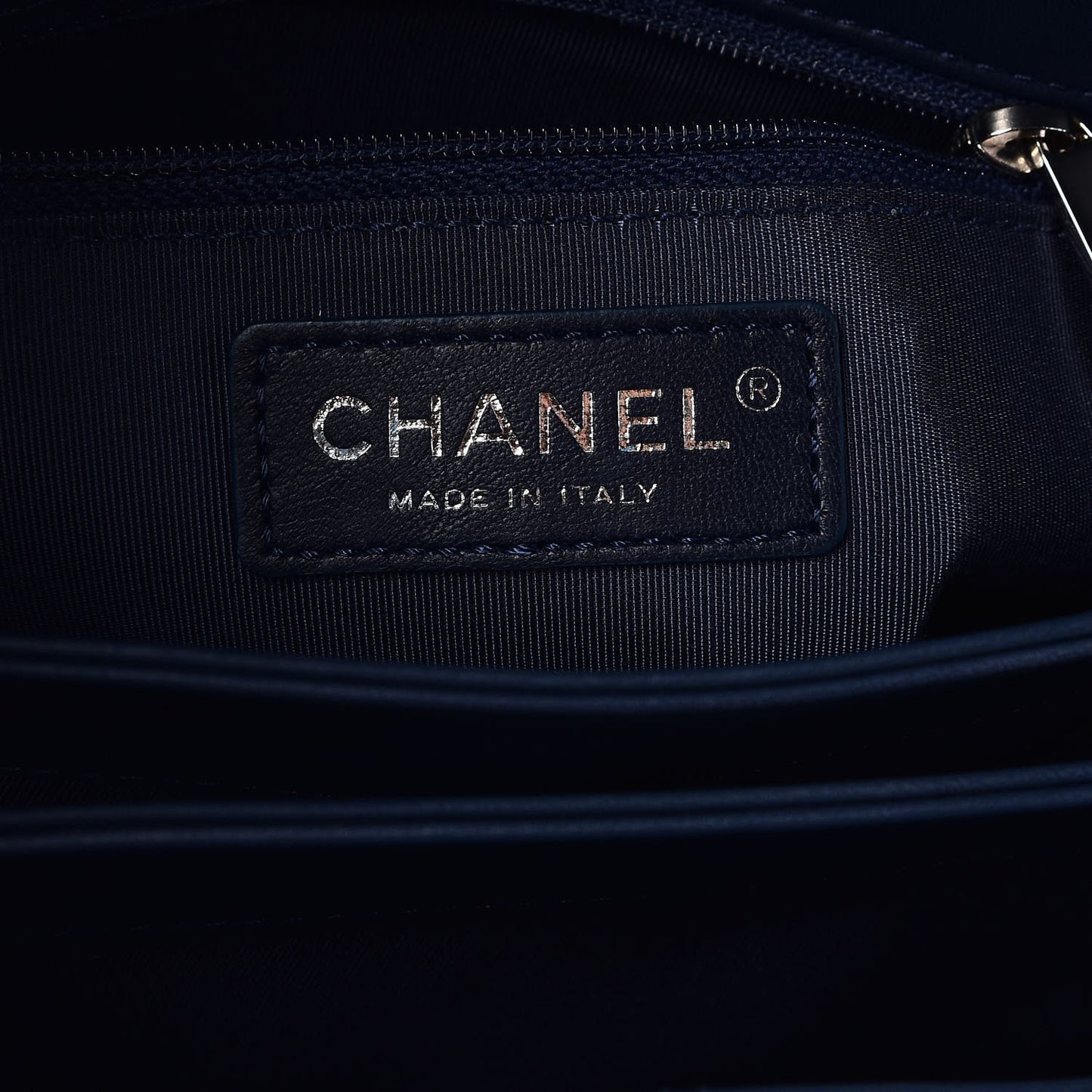 Calfskin Jumbo Tramezzo Flap Navy
