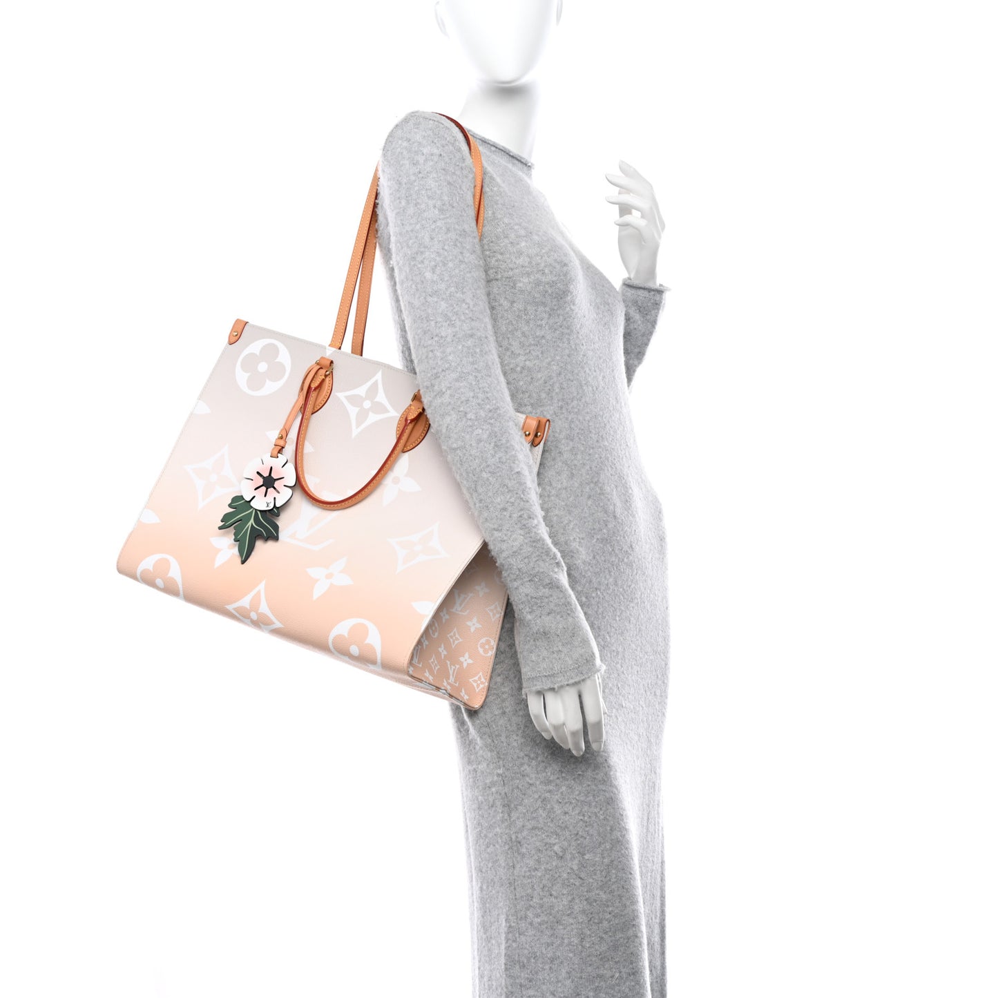 LOUIS VUITTON Monogram Giant By The Pool OnTheGo GM Brume