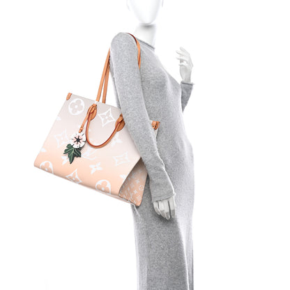 Louis Vuitton LOUIS VUITTON Monogram Giant By The Pool OnTheGo GM Brume 2 of 9