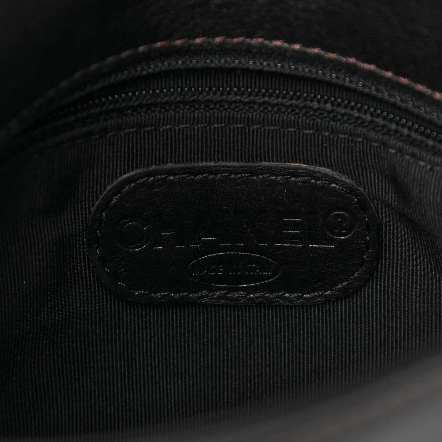 Calfskin Small Messenger So Black