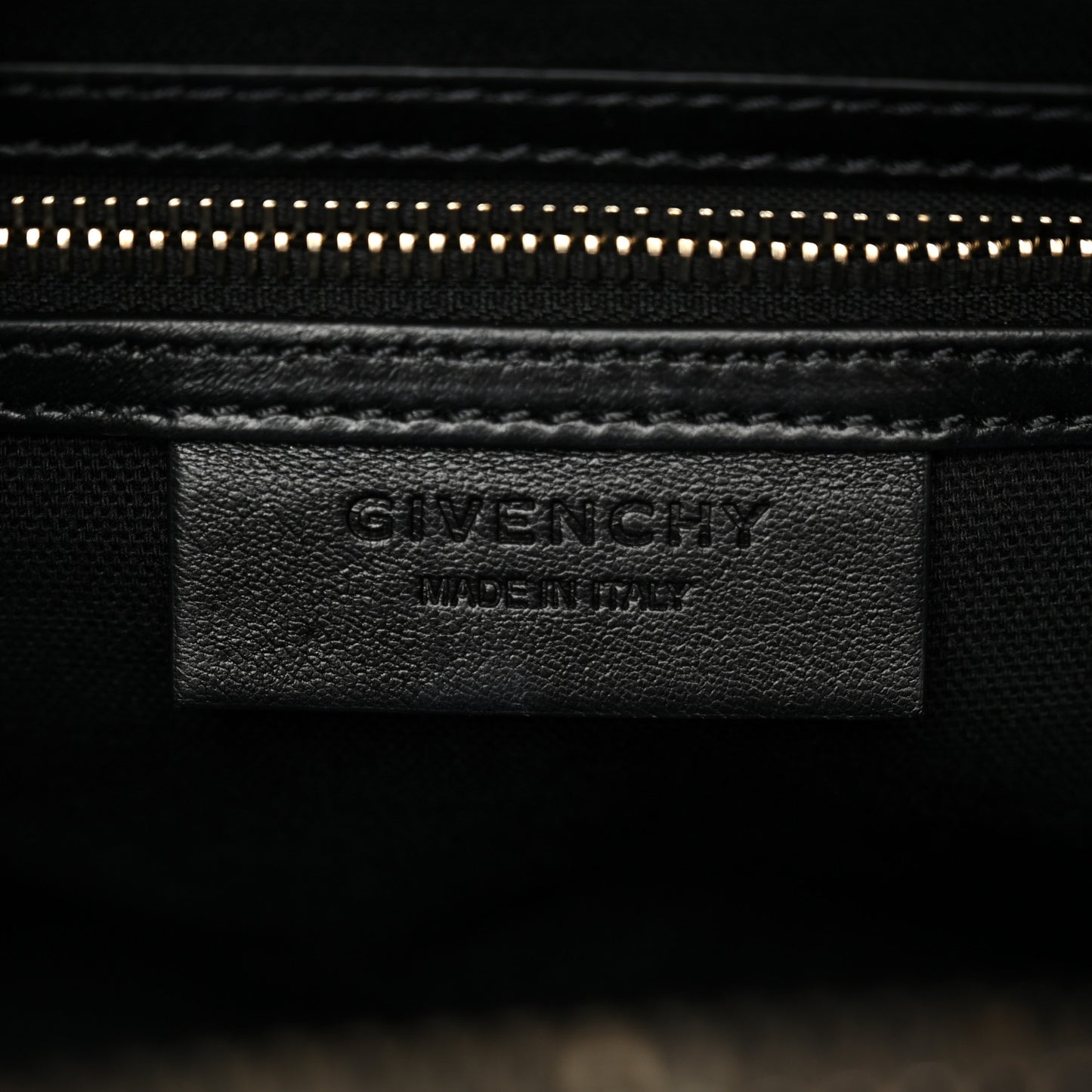 Calfskin Crocodile Embossed Small Antigona Black